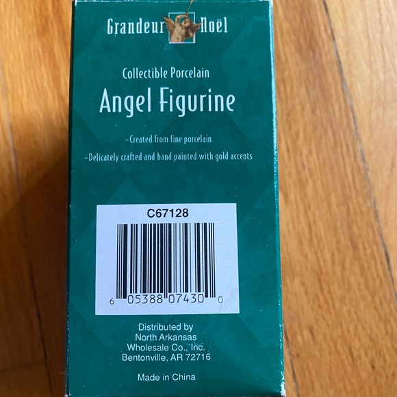 Collectible porcelain Angel figurines six piece Retired set. - Picture 2 of 9